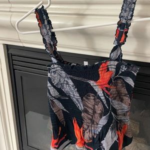 floral print ruffly tank top size S